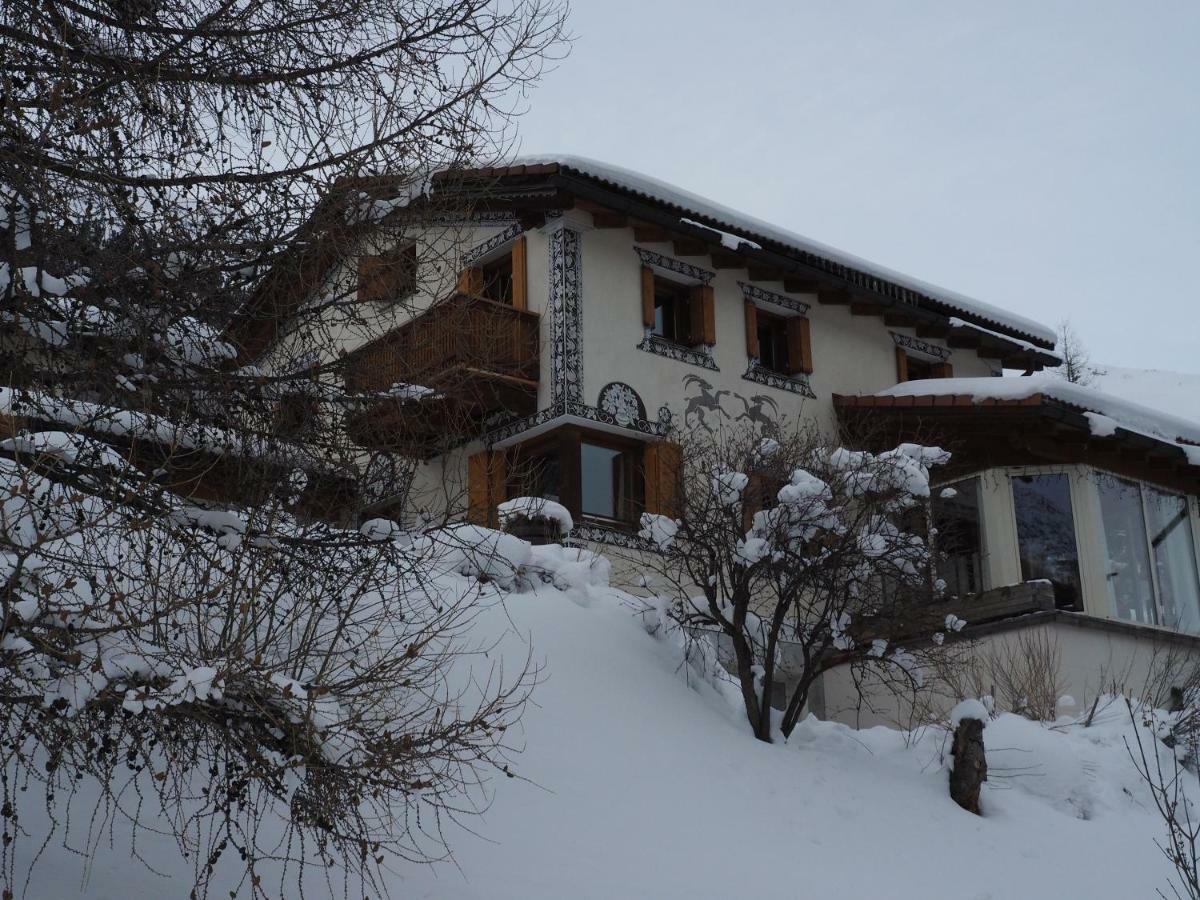 Chesa Sper L'Ovel Brail Apartment Zernez Exterior foto